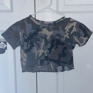 camo crop